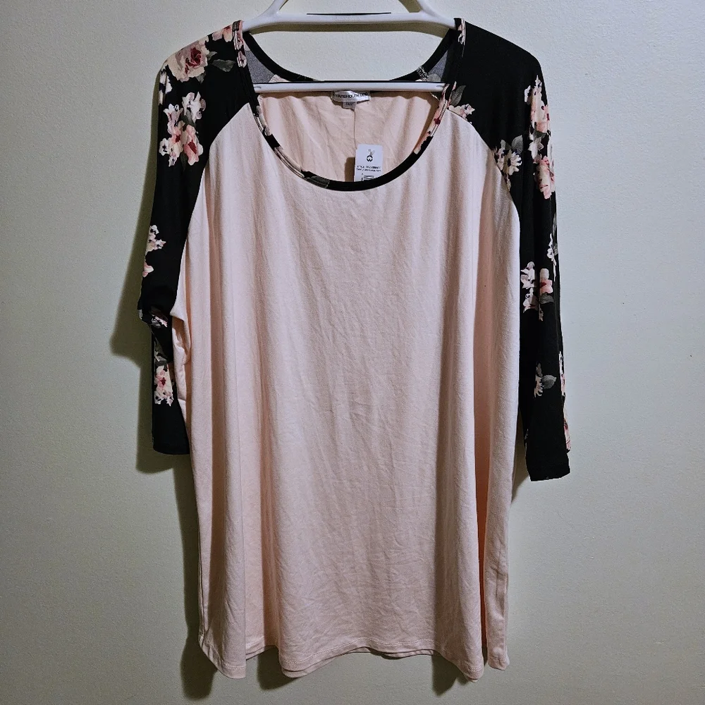 Women's Plus Size Floral 3/4 Sleeve Baseball Tee 3X - Warehouse One - Picture 1 of 10